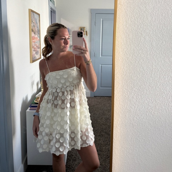 WHITE SUNDRESS - Picture 1 of 2